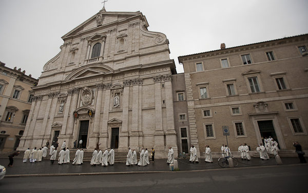 Таварыства Езуса: вытокі і развіццё