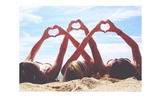 Існаваць у адносінах на ўзор Тройцы