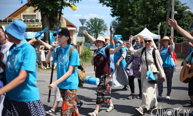 Быць пасланцамі Радаснай Навіны