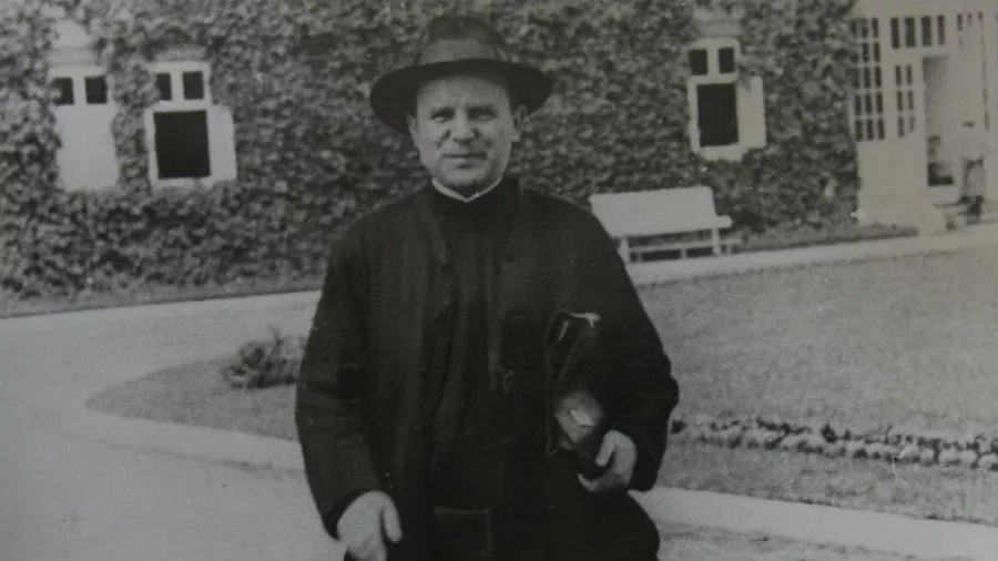 Той, хто спрыяў стварэнню абраза Езуса Міласэрнага. Гісторыя незвычайнага езуіта